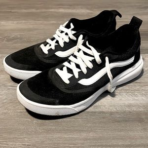 Vans UltraRange 9.5 Black (worn once)